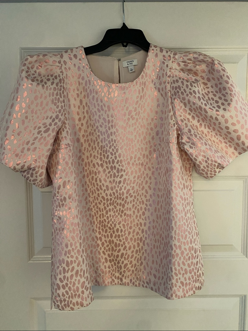 Crown & Ivey Rose Metallic Puff-Sleeve Blouse